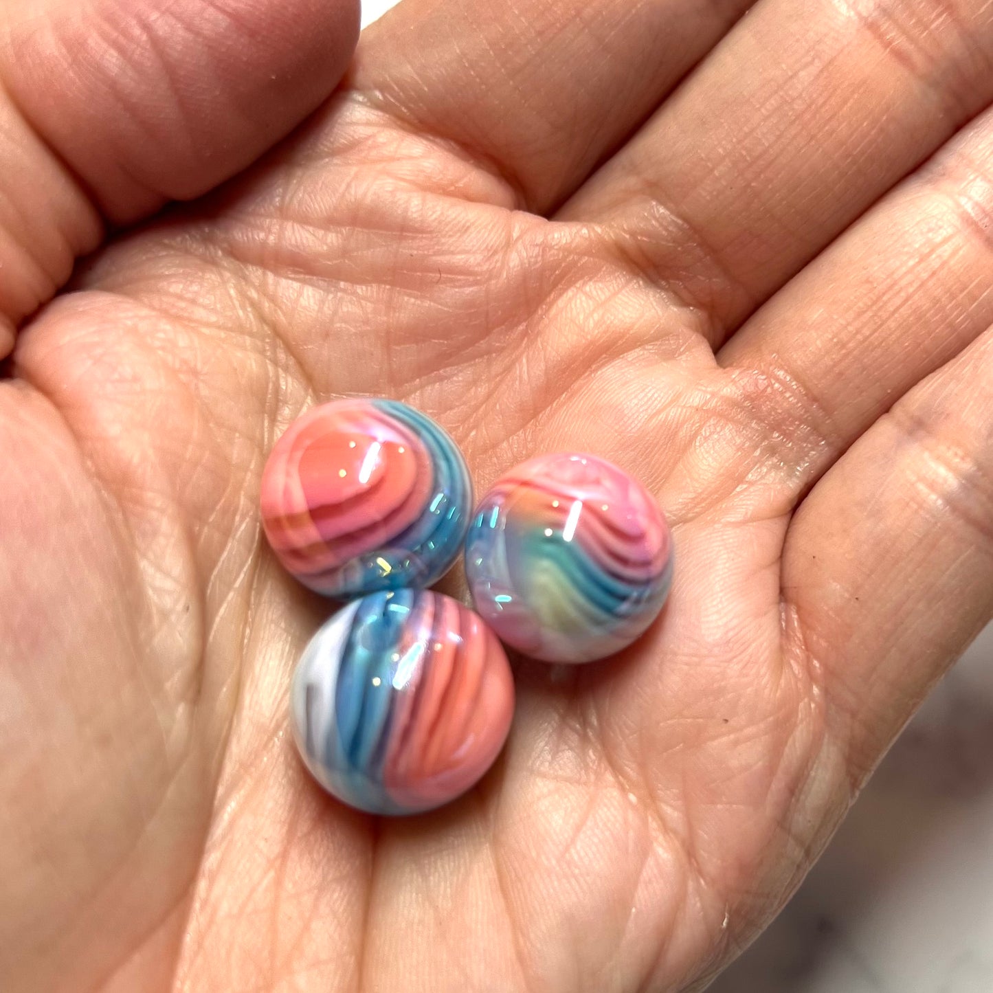 15.5mm Round Color Swirl Beads for Jewelry & Pens | Pink, Blue, White | Acrylic | QTY: 10 beads