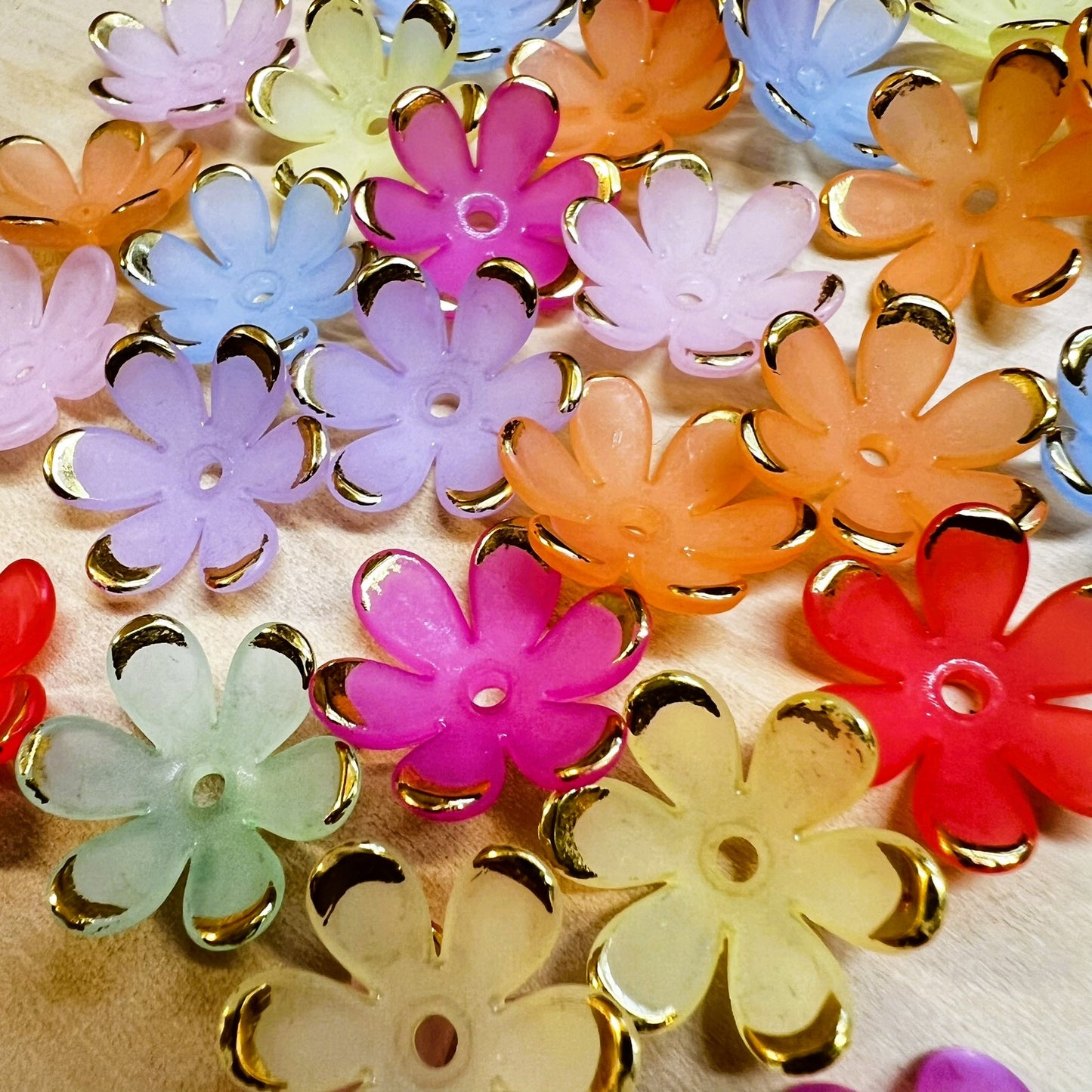 40pcs Flower Beads - 6 Petal Frosted Floral Vibrant Multi-Color Gold Tip | Beads For Jewelry & Crafts | 20mm Acrylic | QTY: 40 beads