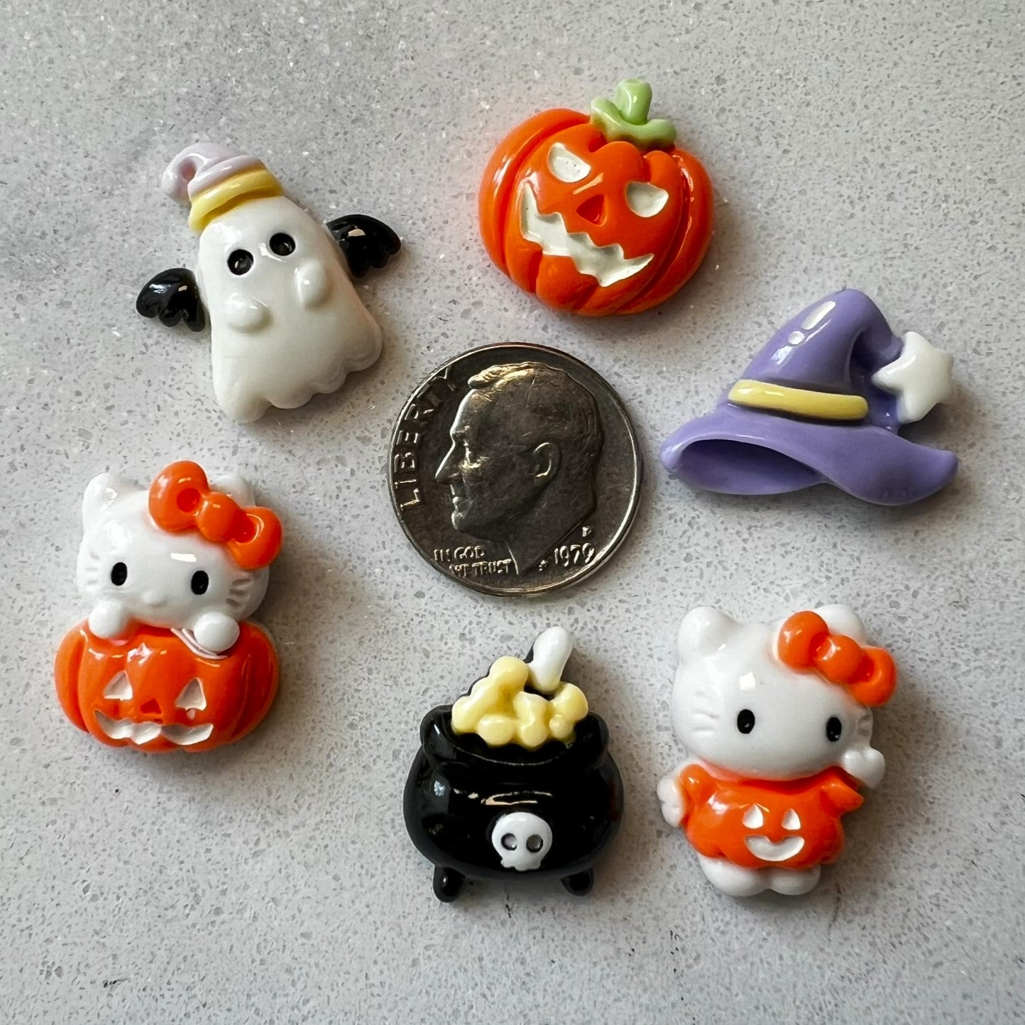 Kitty HALLOWEEN MIX Charms, Small Flatback Charms | Kawaii Decoden Resin Cabochons | QTY: 10/20 charms