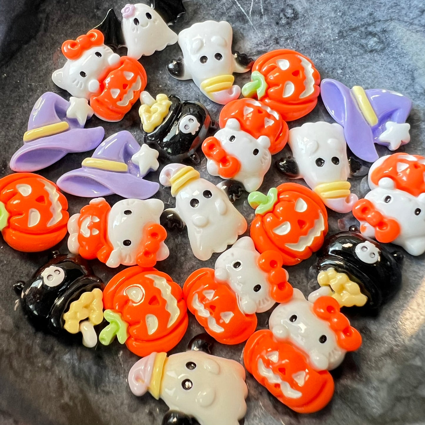 Kitty HALLOWEEN MIX Charms, Small Flatback Charms | Kawaii Decoden Resin Cabochons | QTY: 10/20 charms