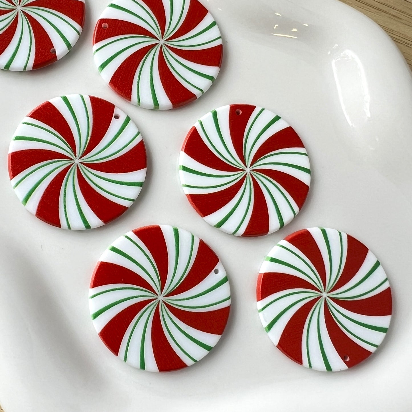 Christmas Candy Flatback Double-Sided Planar Acrylic - SINGLE HOLE | Christmas Themed Flat Acrylics | QTY: tmas Themed Flat Acrylics | QTY: 10pcs