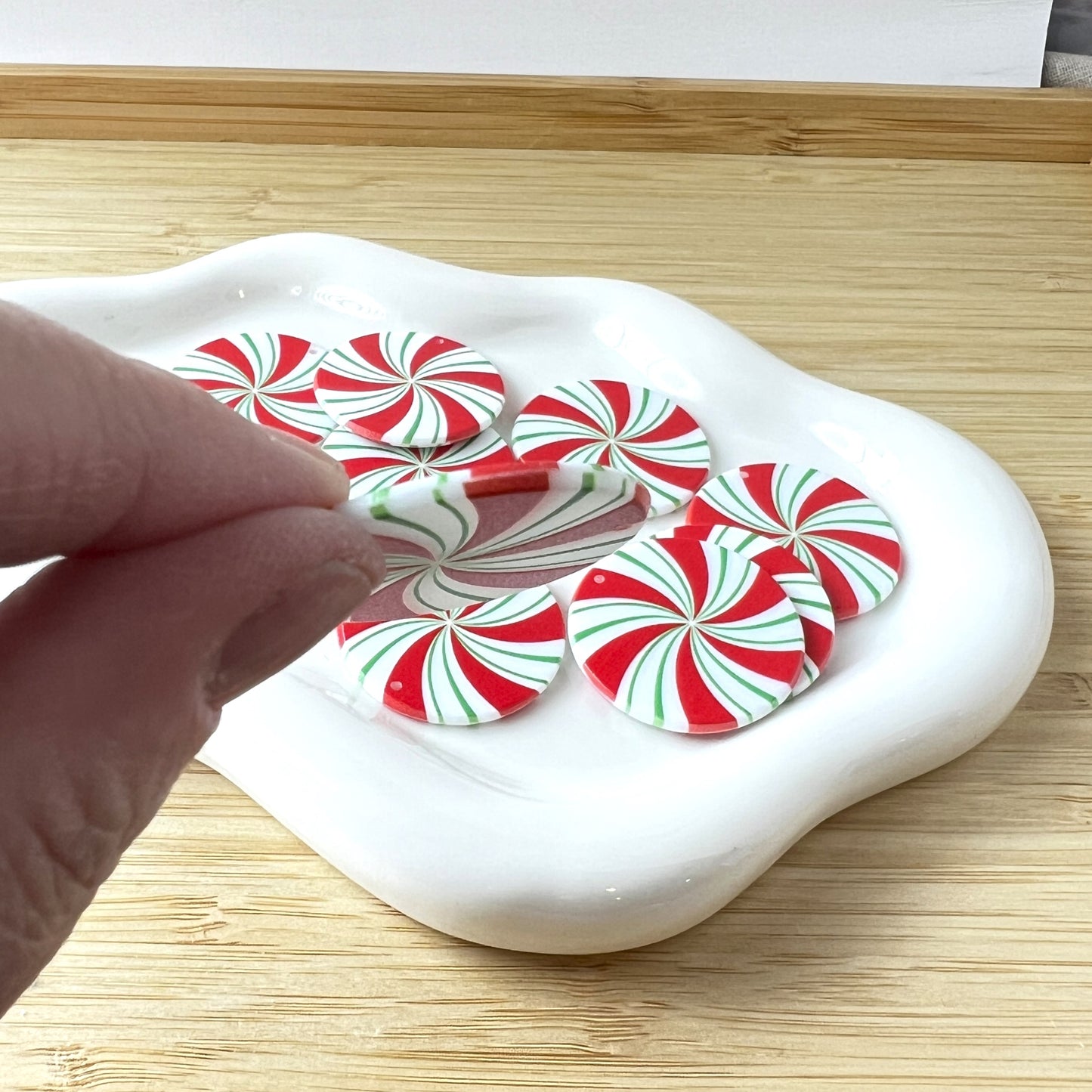 Christmas Candy Flatback Double-Sided Planar Acrylic - SINGLE HOLE | Christmas Themed Flat Acrylics | QTY: tmas Themed Flat Acrylics | QTY: 10pcs