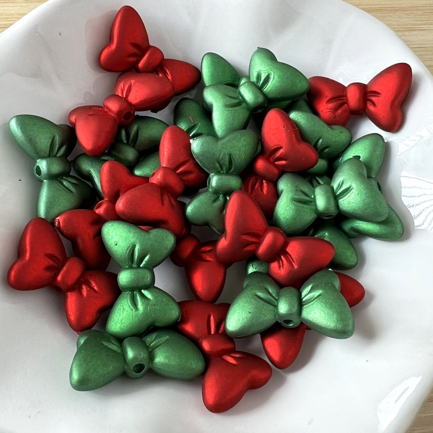 Matte Metallic Bow Bead Mix | Christmas Color Beads | Acrylic Beads | QTY: 20 pcs