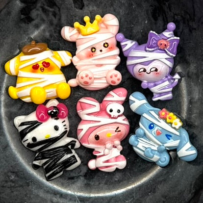 Kitty Friends Halloween Mummy Charm Mix, Flatback Charms | Kawaii Decoden Resin Cabochons | QTY: 6 pieces