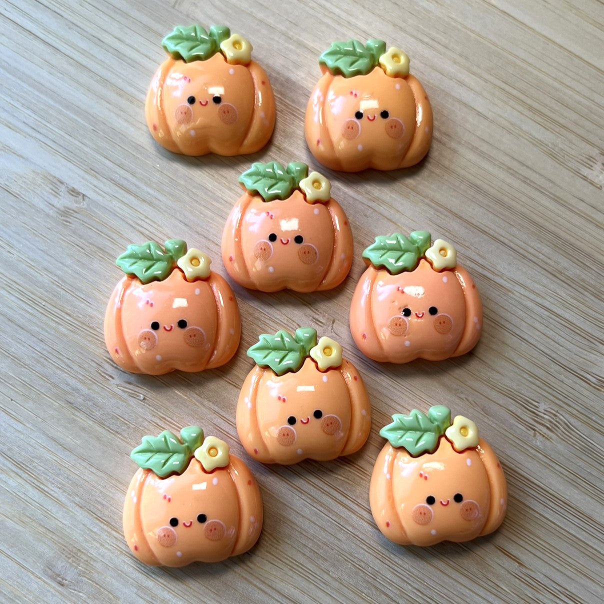 Pumpkin Smiling Face Charms, Flatback Pumpkins, Pumpkin Cabochons, Halloween Cabochons, Cute Pumpkin Charms | Resin Charms | QTY: 10