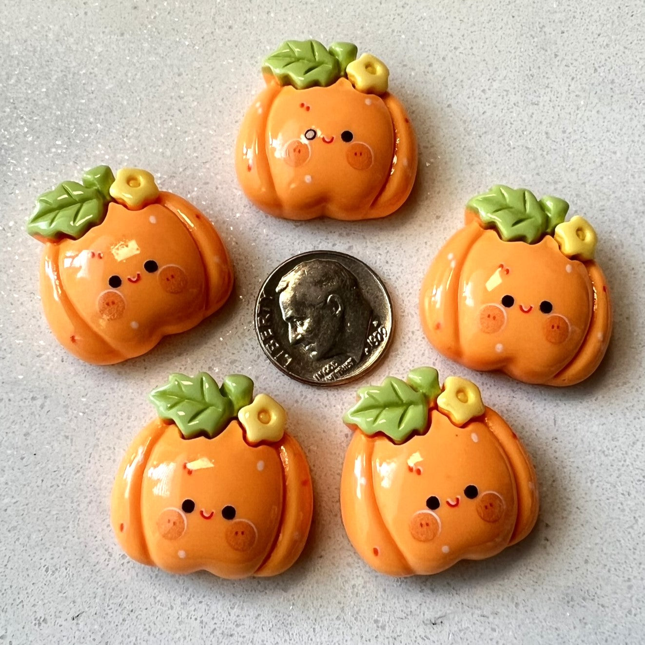 Pumpkin Smiling Face Charms, Flatback Pumpkins, Pumpkin Cabochons, Halloween Cabochons, Cute Pumpkin Charms | Resin Charms | QTY: 10