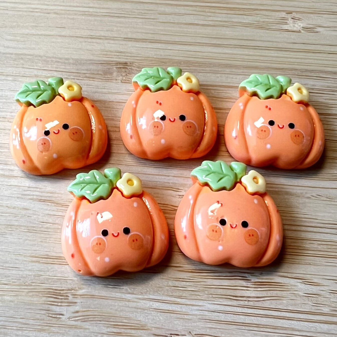 Pumpkin Smiling Face Charms, Flatback Pumpkins, Pumpkin Cabochons, Halloween Cabochons, Cute Pumpkin Charms | Resin Charms | QTY: 10