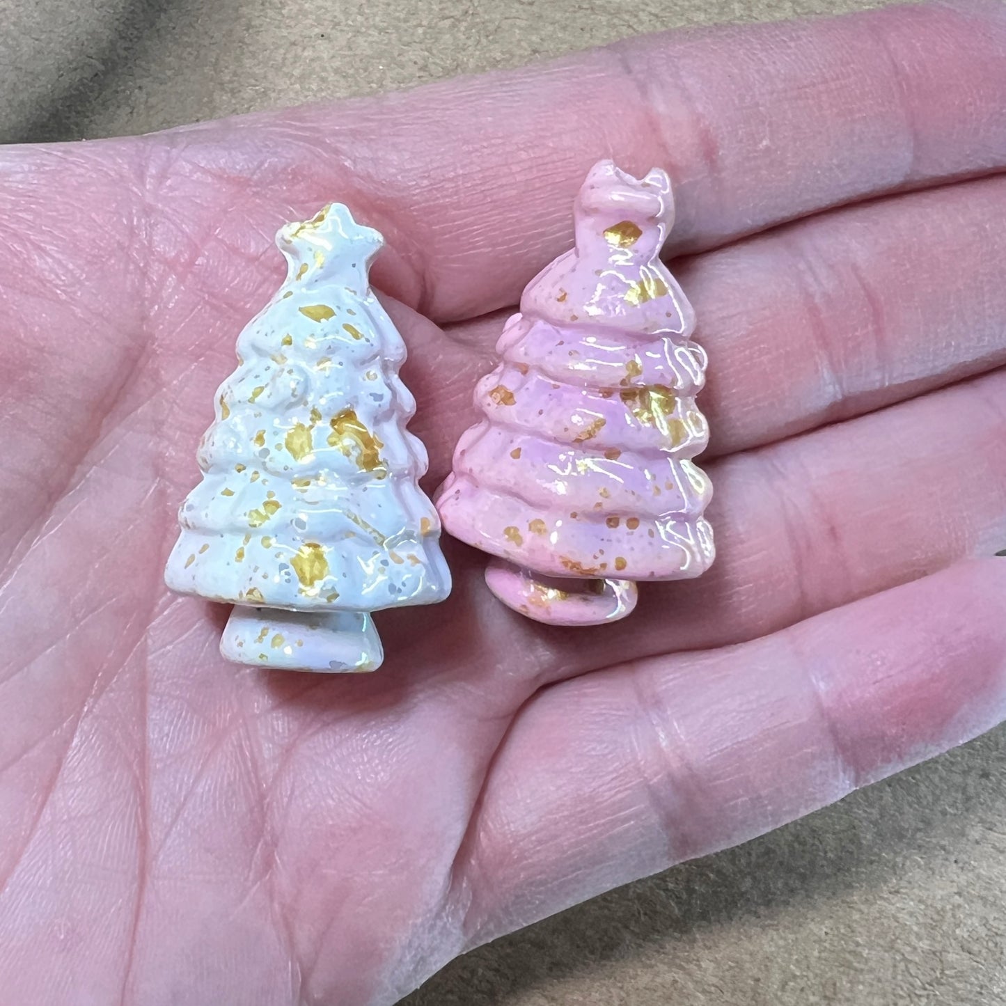 White & Pink Christmas Tree Beads with Gold Splatter for Pens | 3D Chunky Beads for Pens & Jewelry | Acrylic | QTY: 4 beads